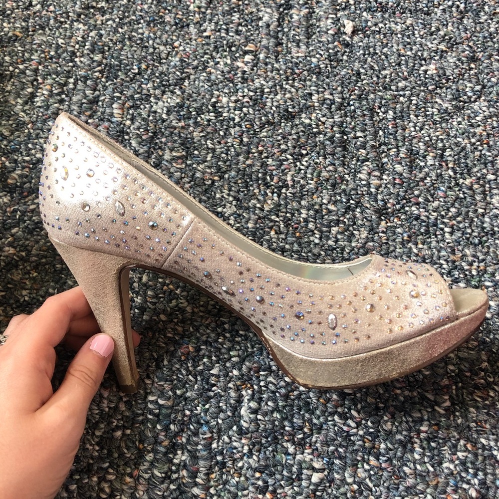 Manhattan Collection Heels - Picture 4 of 6